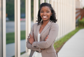 NicholeMHeadshot-8288